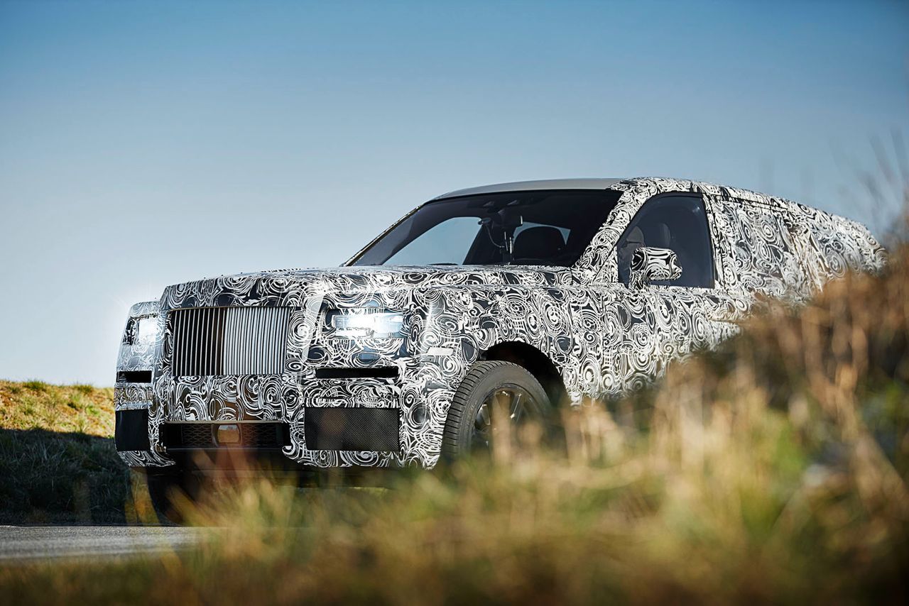 Rolls-Royce oficjalnie zapowiada swojego pierwszego SUV-a