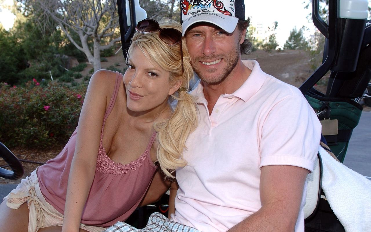 Rozwiodła się po 18 latach. Tak dziś Tori Spelling mówi o byłym mężu