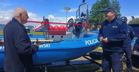 Policjanci z Radziejowa mają nową łódź. Będzie patrolować Gopło i Jezioro Głuszyńskie