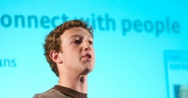 Facebook kupił WhatsApp. Za 19 mld dolarów