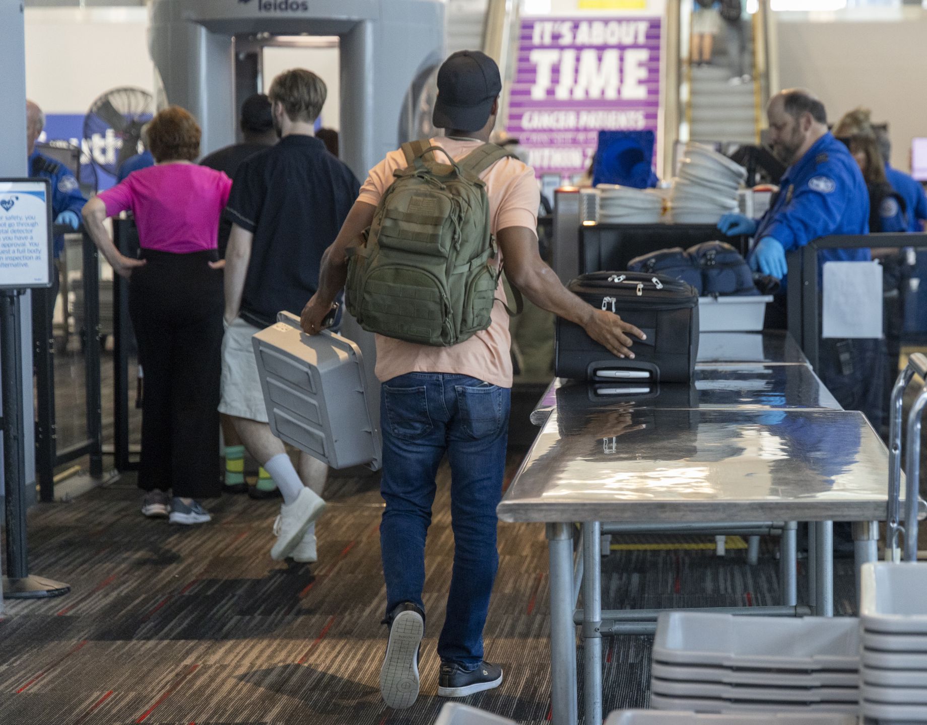 Passengers Go Through TSA Security Wearing Shoes at Long Island MacArthur Airport
Ronkonkoma, N.Y.: Passengers go through security at Long Island MacArthur Airport wearing shoes as TSA rules have changed on July 8, 2025 in Ronkonkoma, New York. (Photo by Howard Schnapp/Newsday RM via Getty Images)
Newsday LLC
bestof, topix