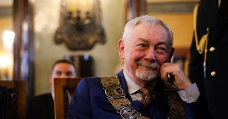 Zrobił drogi prezent dla prezydenta. Zapłacił z kasy swojego szpitala