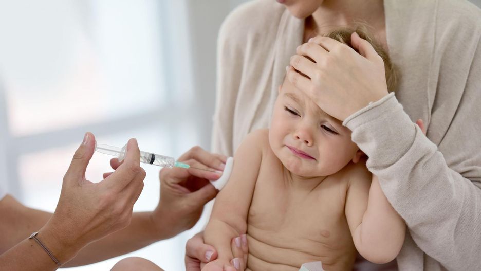 Trwa spór o obowiązek szczepień dzieci