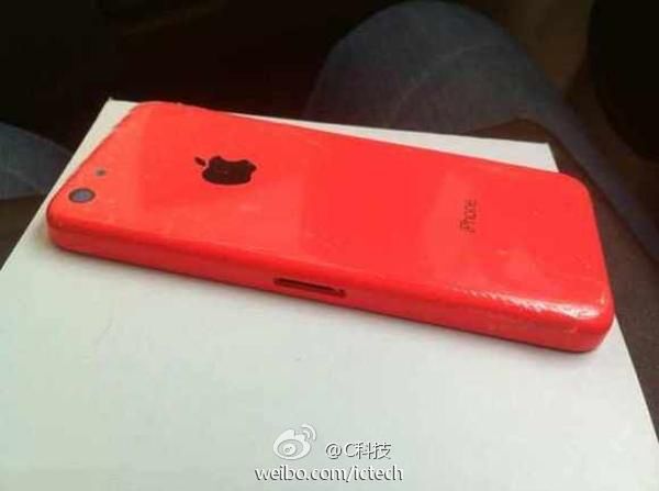 Czerwony iPhone 5C (fot. gsmarena.com)