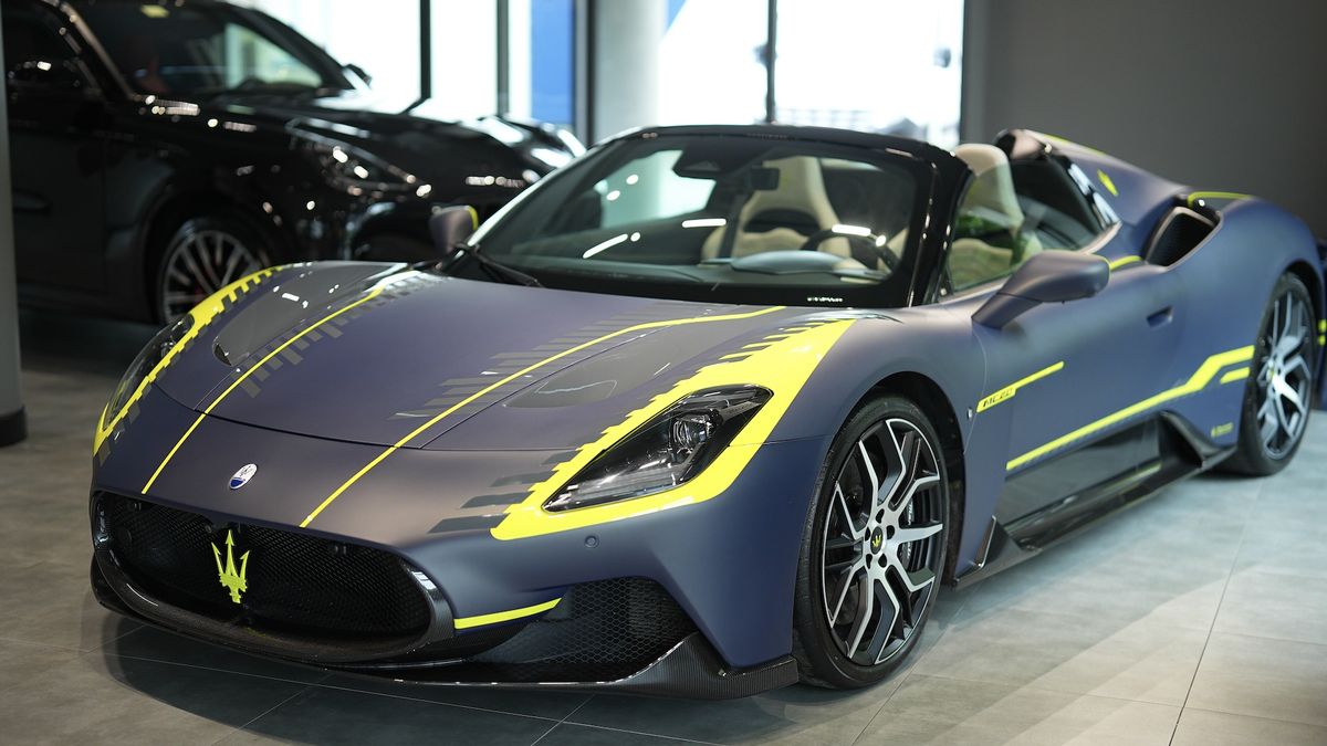 Maserati MC20 Cielo na otwarciu salonu w Warszawie