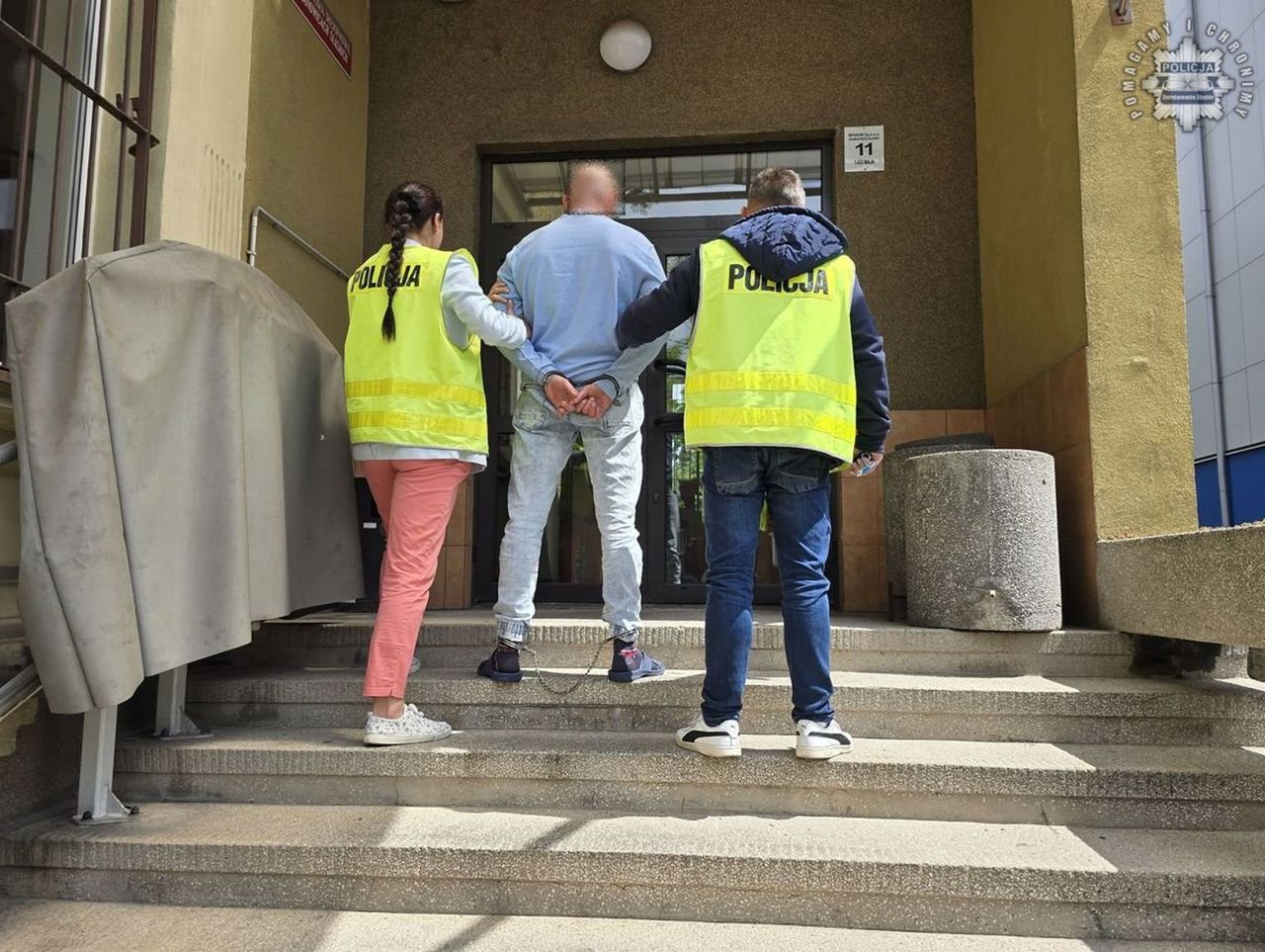 Siemianowice: Krwawa jatka w mieszkaniu. 34-latek dźgał nożem kolegę i groził śmiercią swojej byłej partnerce