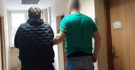 Włamywali się do ciężarówek-zostali zatrzymani i aresztowani.