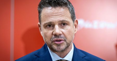 "To już oficjalne." Trzaskowski komentuje koniec zbiórki ws. referendum
