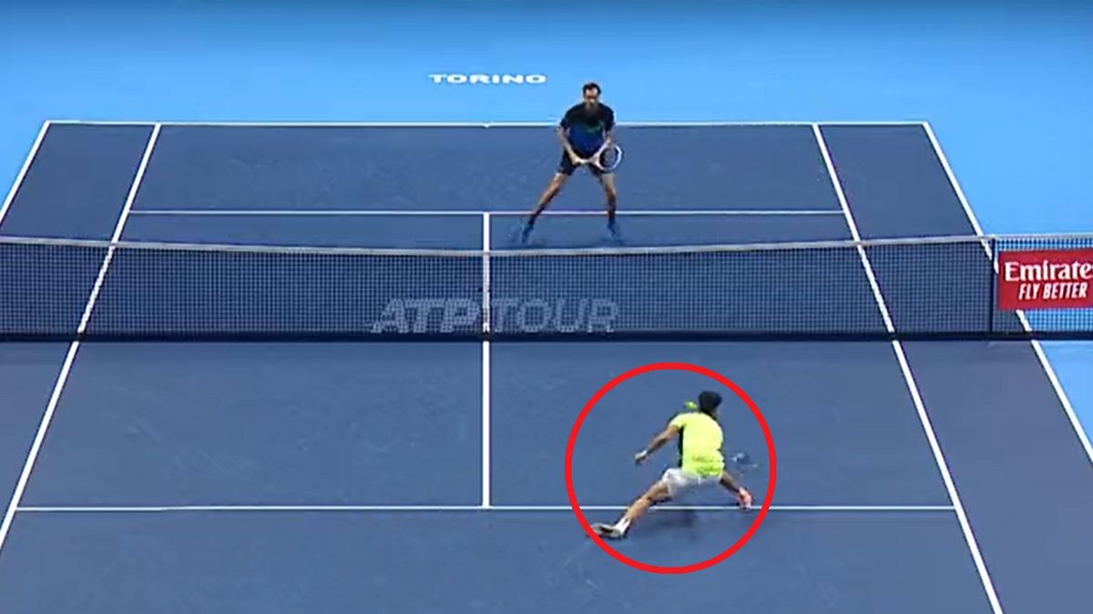 Zdjęcie okładkowe artykułu: Twitter / TennisTV / Na zdjęciu: Carlos Alcaraz zdobył punkt po długiej wymianie