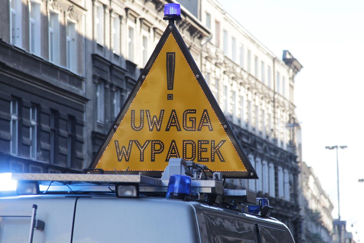 Warszawa. Na S2 doszło do zderzenia pięciu samochodów