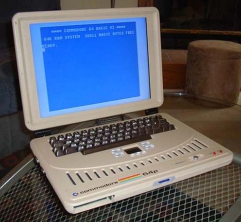 Przenośny Commodore 64 2