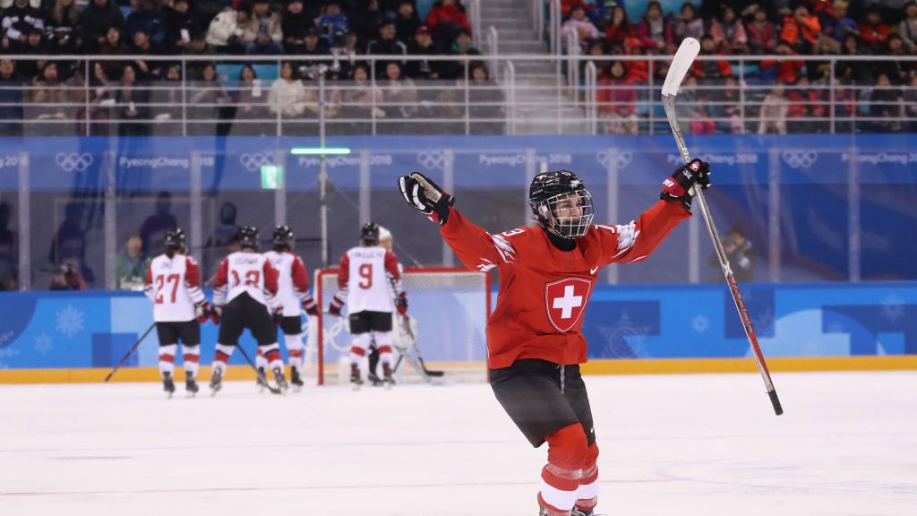 Zdjęcie okładkowe artykułu: Getty Images / Bruce Bennett / Na zdjęciu: Sara Benz cieszy się z bramki