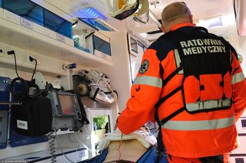 "Transport dla VIP-ów". Ujawnił, co usłyszeli od dyspozytora pogotowia