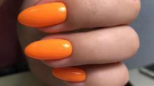 Znów jest modny! Manicure i pedicure Aperol Spiritz to idealny wybór na wakacje!