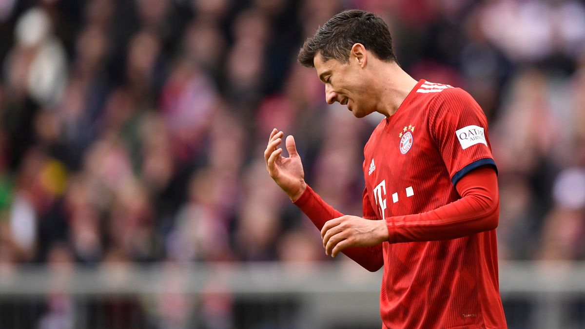 PAP/EPA / LUKAS BARTH-TUTTAS  / Na zdjęciu: Robert Lewandowski