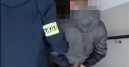 Straszne co 35-latek robił dziewczynkom. Ukrywał się w Częstochowie