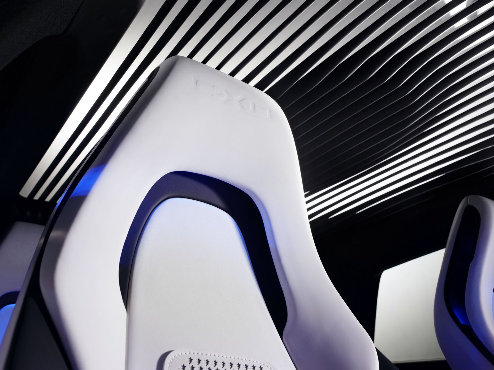Jaguar C-X17 Concept w studiu i plenerze [galeria] 26