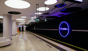 Warszawa. Nieczynne trzy stacje metra. Pomoc dla pasażerów