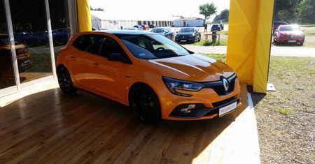 Przygotuj się na kolejki po nowe Renault Megane R.S. Jest tańsze od konkurencji