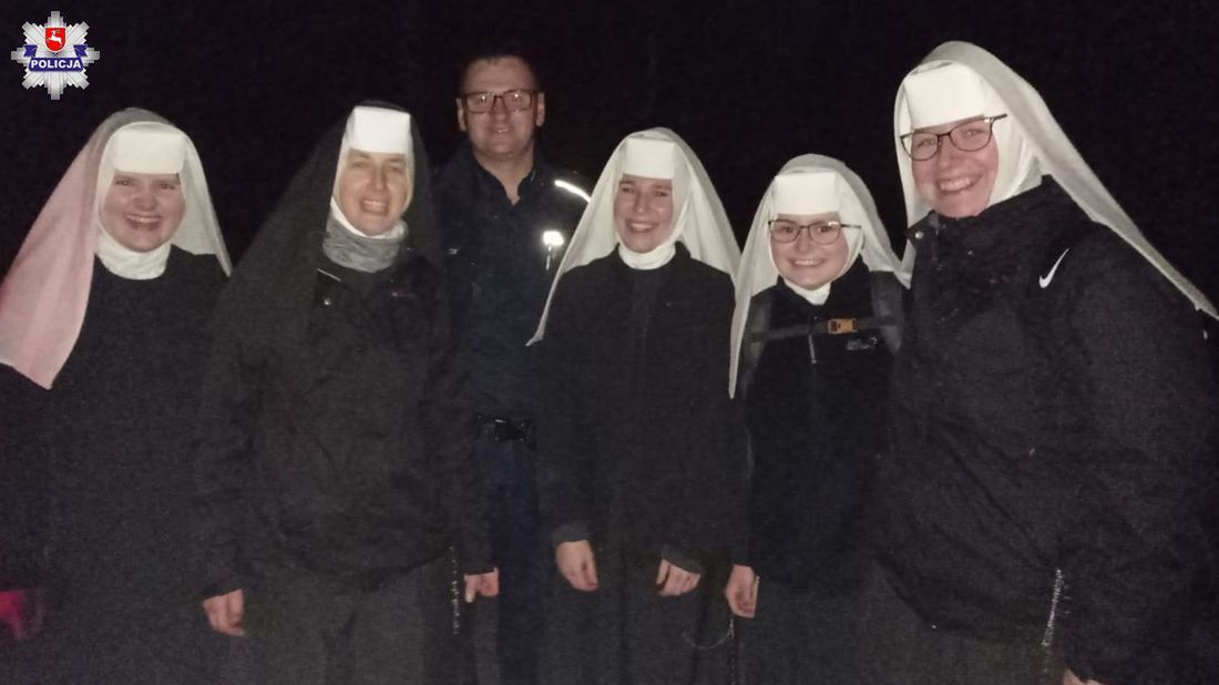 Policjanci pomogli zagubionym zakonnicom 
