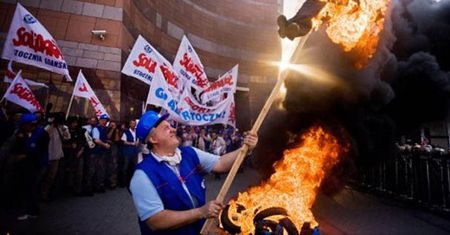 Wolne soboty i indeksacja zarobków - to wywalczyli