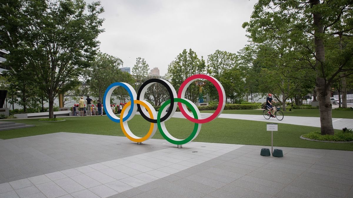 Zdjęcie okładkowe artykułu: Getty Images / Stanislav Kogiku/SOPA Images/LightRocket / Na zdjęciu: logo igrzysk w Tokio