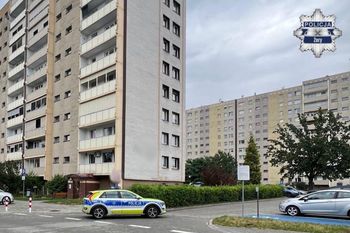 Była 4:00 nad ranem. 29-latek wołał o pomoc z balkonu