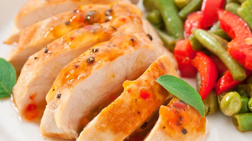 Smażona pierś z kurczaka bez skóry i panierki