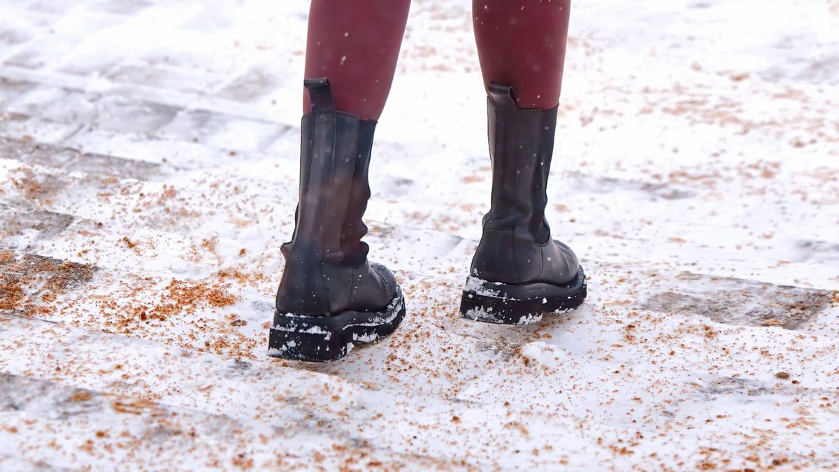 Jak zadbać o swoje buty zimą?