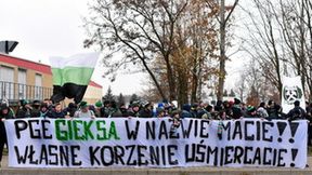 Demonstracja kibiców GKS-u Bełchatów pod siedzibą PGE GiEK S.A. (galeria)