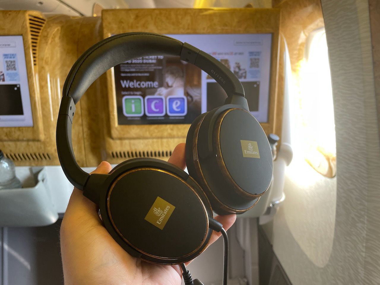 Słuchawki dla pasażerów klasy biznes Emirates