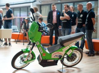 Lekki Motocykl Elektryczny na Smart Moto Challenge 2014