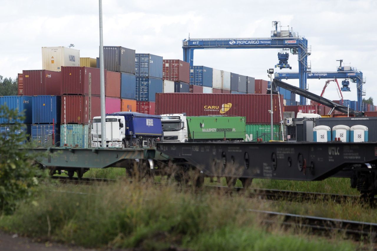 Import rośnie szybciej niż eksport. Ucierpi wzrost PKB
