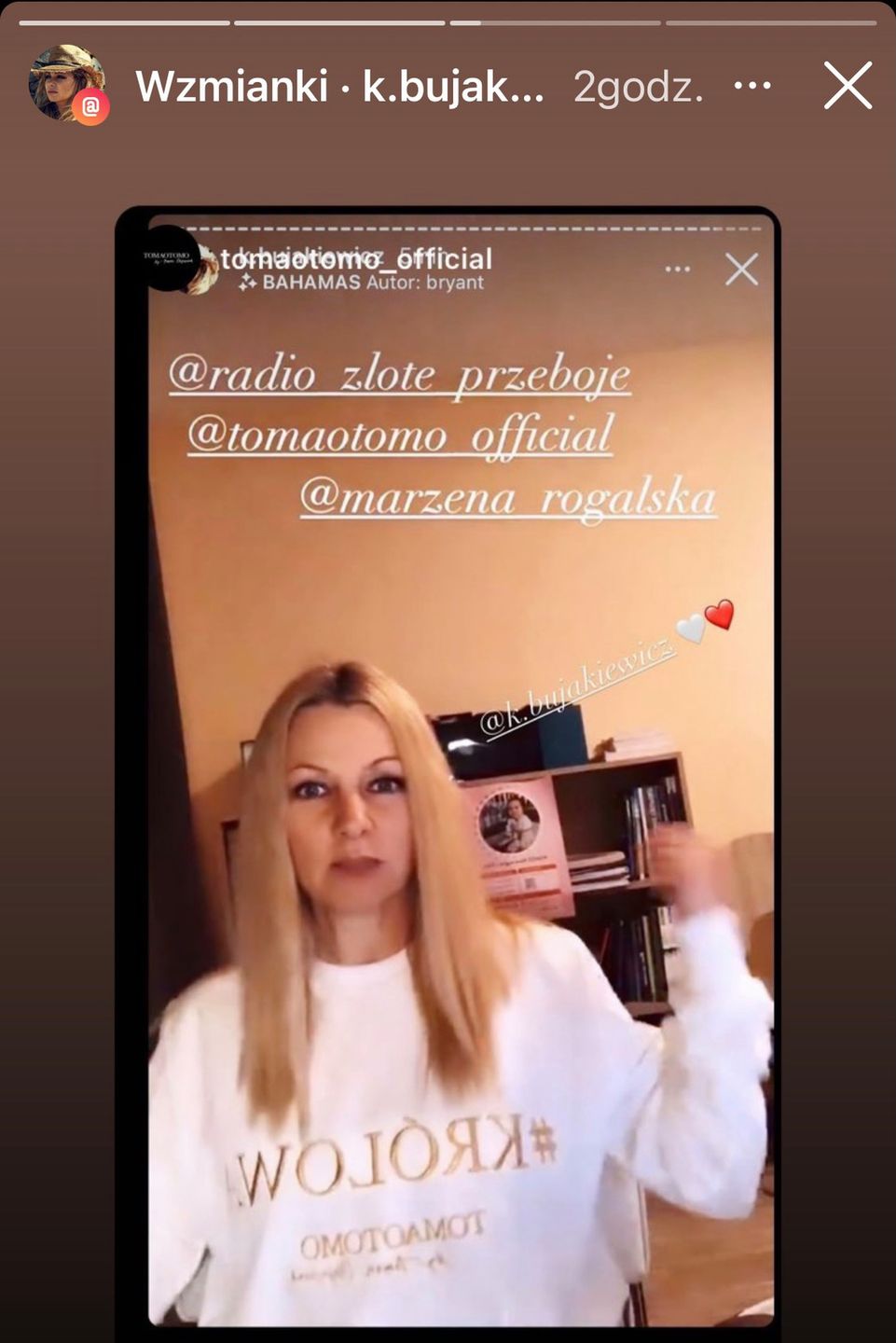 Katarzyna Bujakiewicz - Gwiazdy w hitowej bluzie TOMAOTOMO