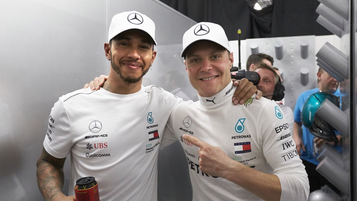 Lewis Hamilton i Valtteri Bottas (po prawej)