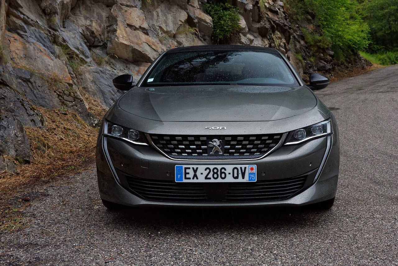 Peugeot 508 zwraca na siebie uwagę