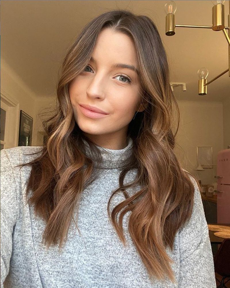 julia wieniawa