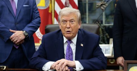 Dlaczego Trump ma siniaki na rękach? Rzeczniczka tłumaczy