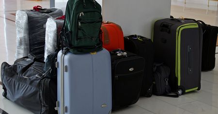 Utknęli w samolocie. Alarm na lotnisku w Poznaniu
