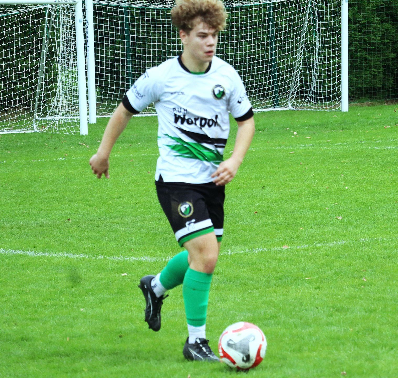 Piłkarska okręgówka, Oświęcim: LKS Jawiszowice - Skawa Wadowice 0:4.