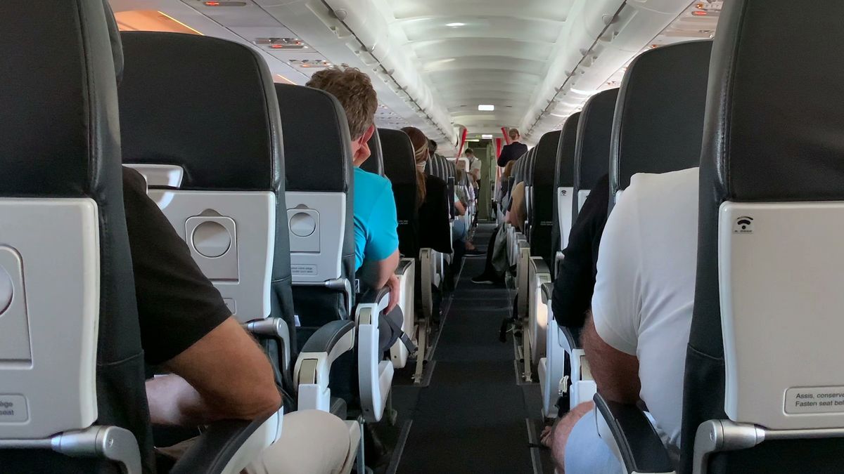 Podróżne nie chciały siedzieć na brudnych fotelach 