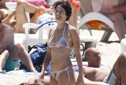 "Gra o tron": zdradziło ją bikini. Brzuszek i tatuaże. Tak naprawdę wygląda Cersei