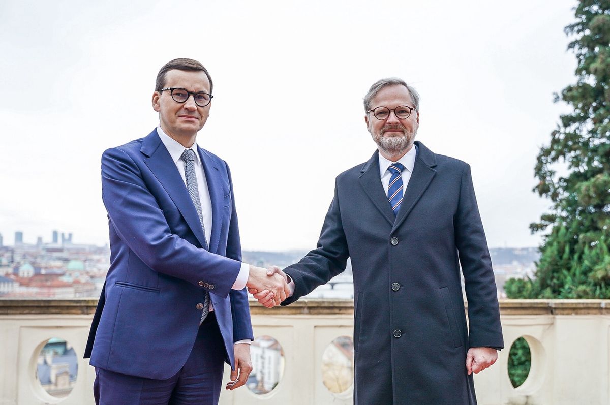 Mateusz Morawiecki i Petr Fiala, podpisali w czwartek porozumienie w sprawie kopalni węgla brunatnego "Turów".  