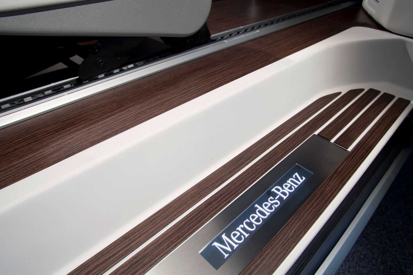 mercedes-viano-vision-pearl-study-14