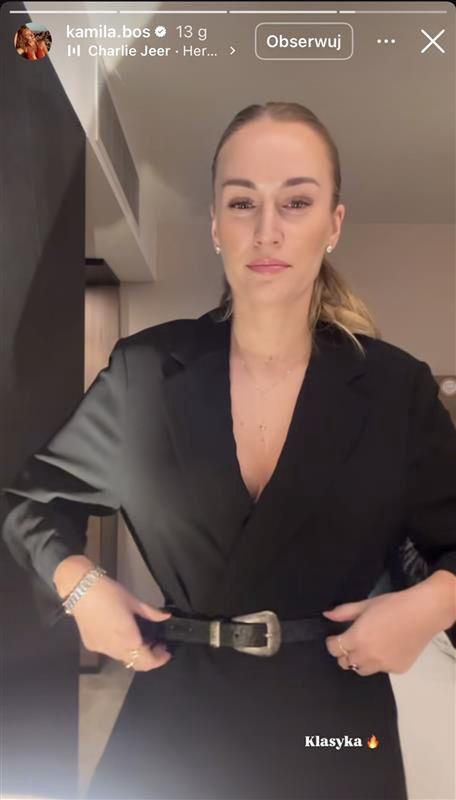 Kamila Boś w sukience a'la marynarka