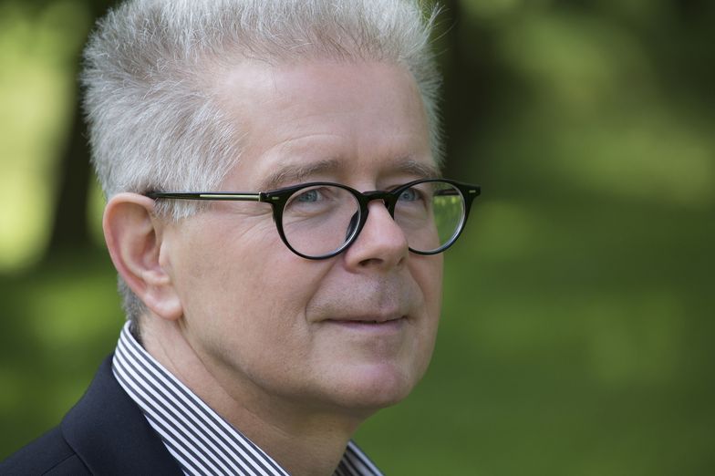 Sławomir Lachowski od 18 lat rozwija nowe rzeczy w bankowości