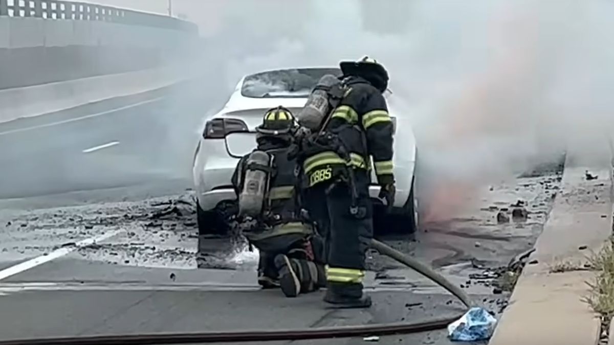 Pożar Tesli Model 3 w New Jersey