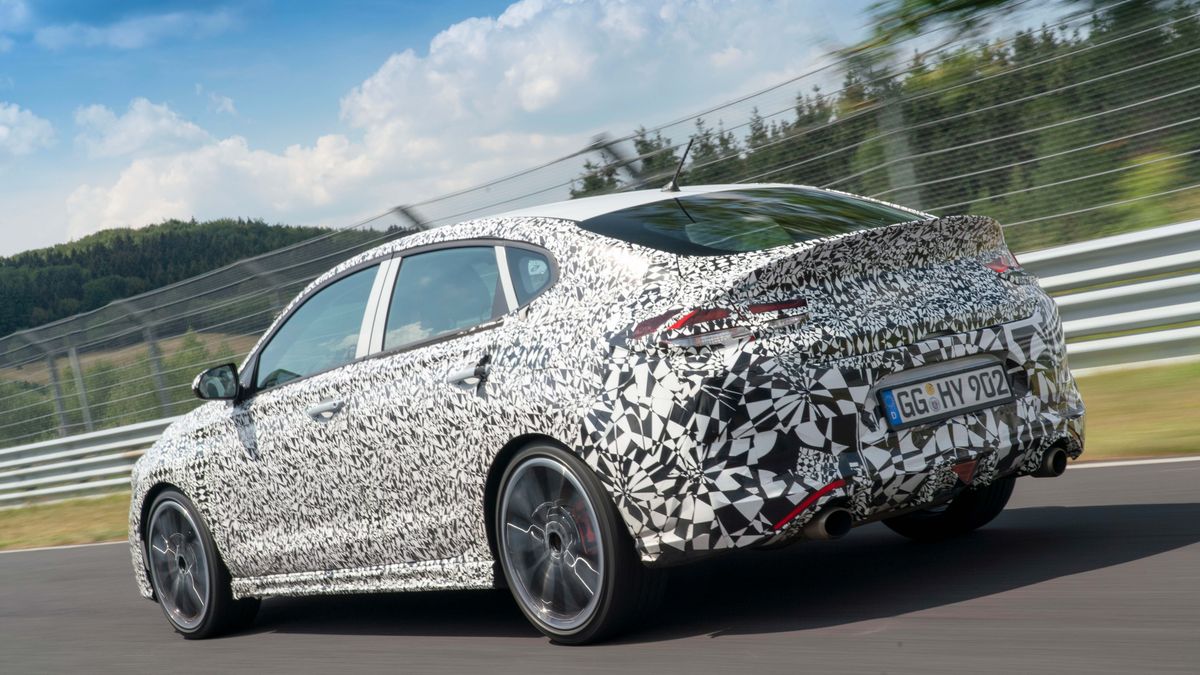 Hyundai i30 Fastback N przechodzi ostatnie szlify podwozia na Nordschleife