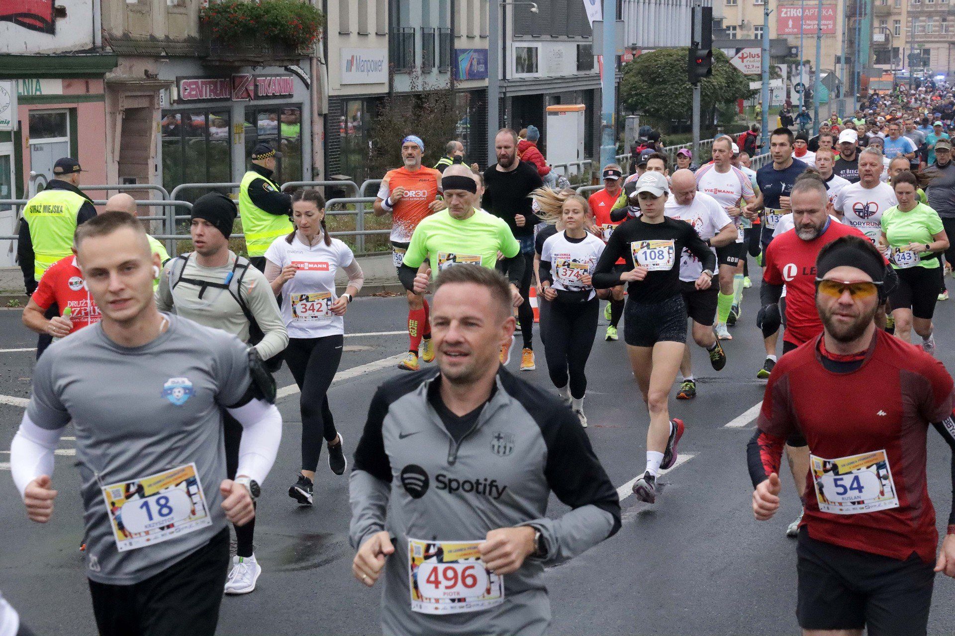 XIV Legnicki Półmaraton i V Dziesiątka w niedzielę. Będą utrudnienia w ruchu ulicznym