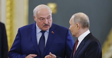 Białoruś włączy się do wojny? "Łukaszenka zrobi wszystko, aby utrzymać władzę"